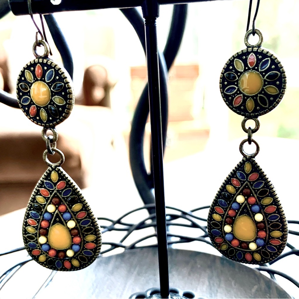 🌟 SALE $13 🌟 Vintage Antiqued Brass Enamelled Beads Boho Dangle Pierced Earrings